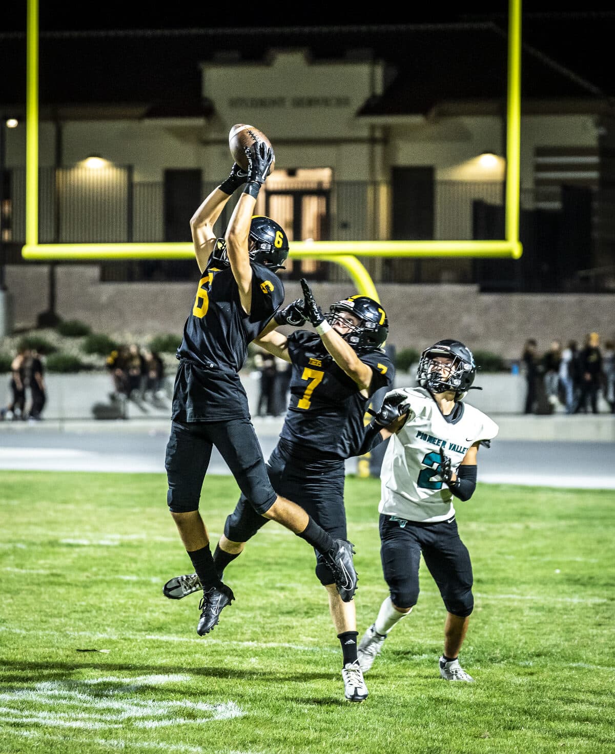 Football action photo 6