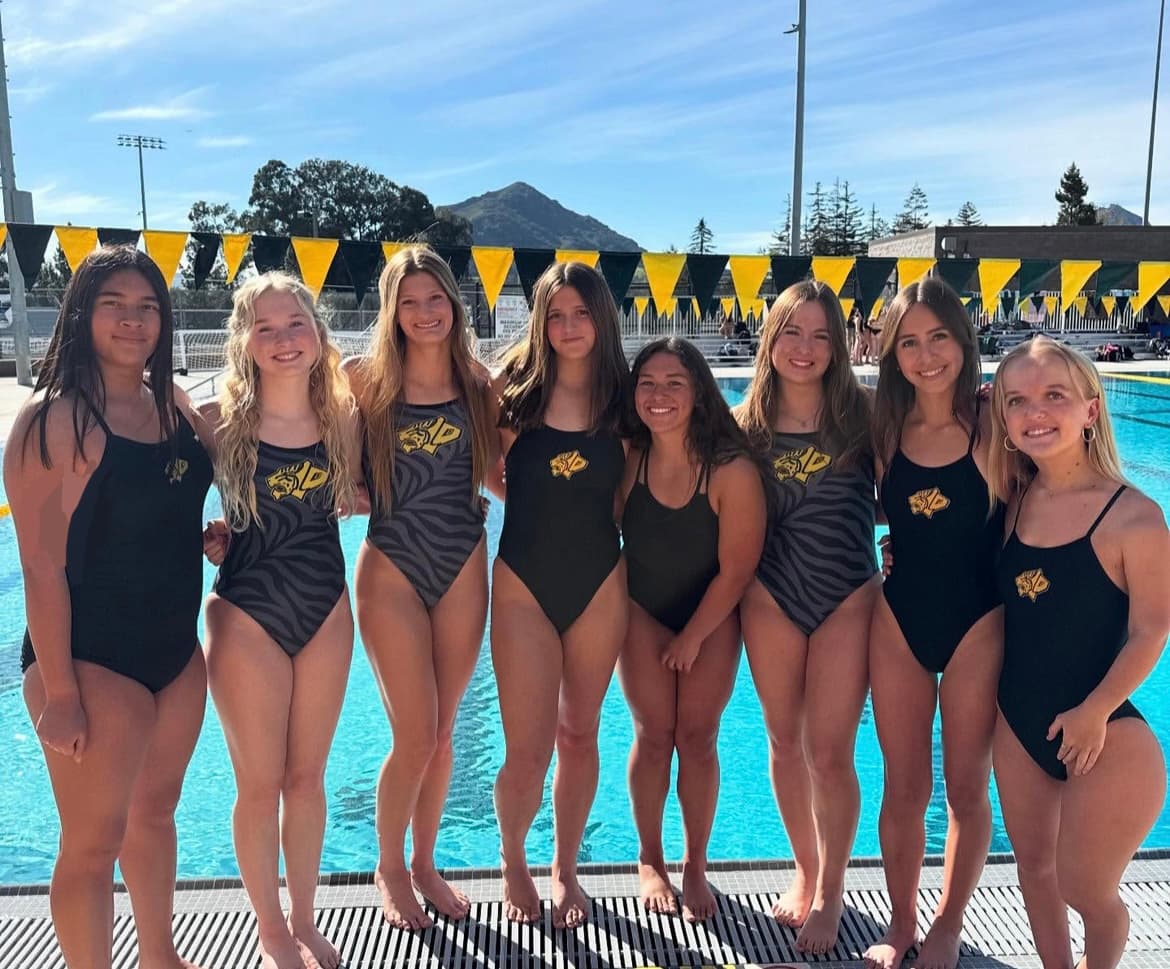 Girls Swim & Dive action photo 1