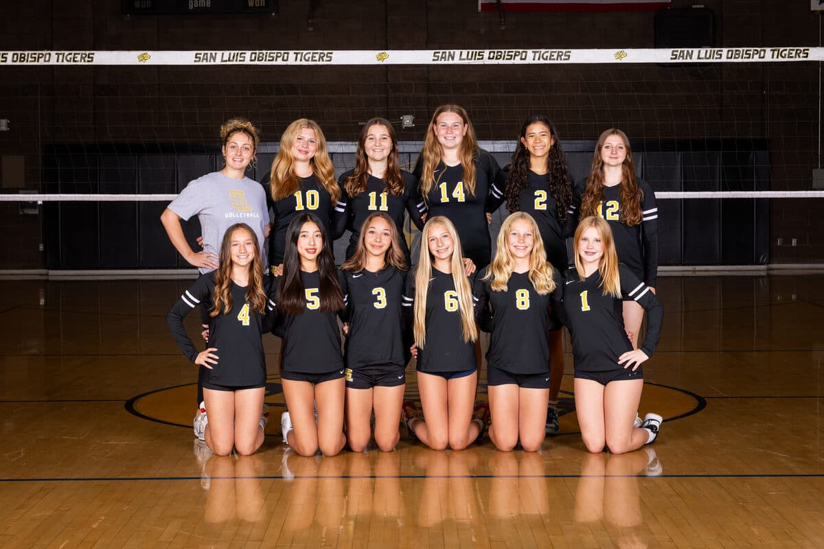 Girls Volleyball Frosh team photo